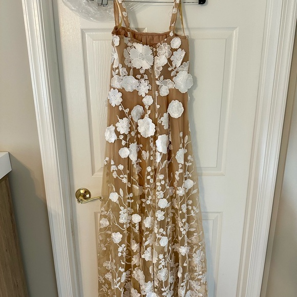 Bronx and Banco Jasmine Gown XS - Picture 4 of 6